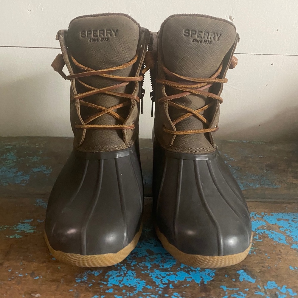 🎉SOLD🎉Saltwater duck boots